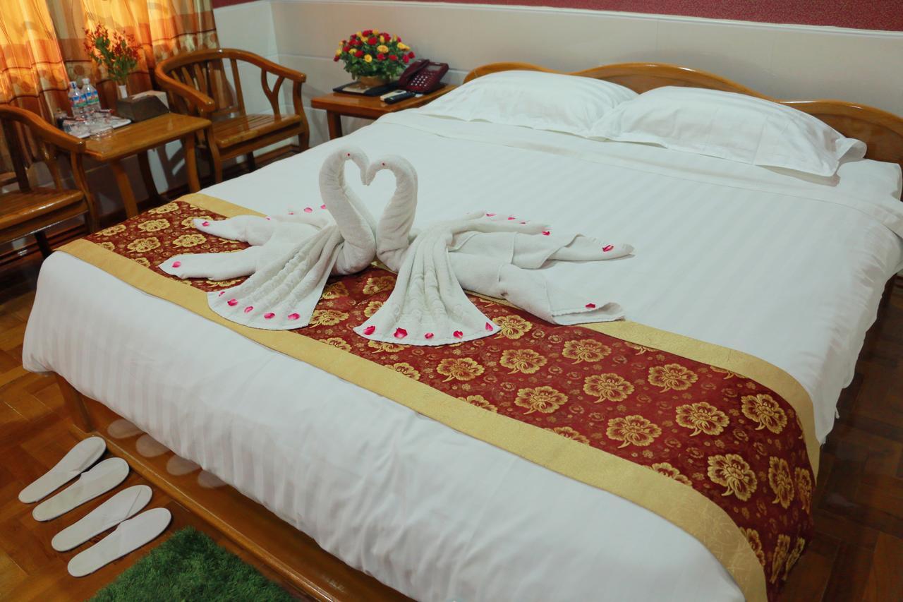 Hotel Shwe Pyi Tan Mandalaj Zewnętrze zdjęcie