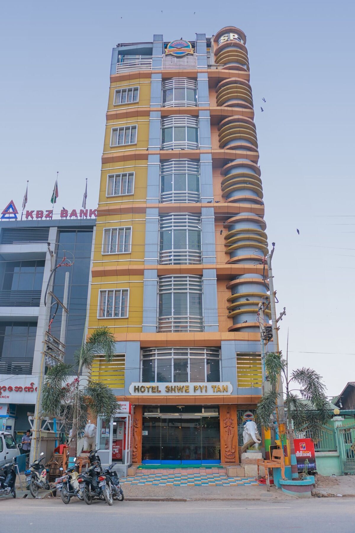 Hotel Shwe Pyi Tan Mandalaj Zewnętrze zdjęcie